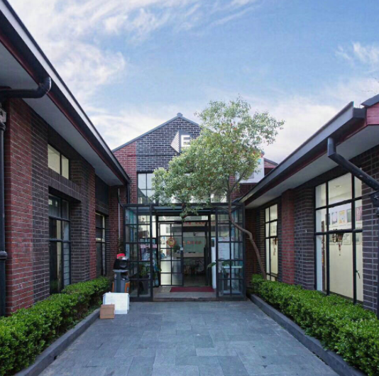 上海創(chuàng)邑源，城市創(chuàng)新新地標(biāo)！招商出租熱線，開啟您的成功之旅