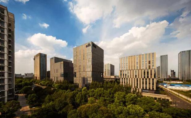 上海鴻元中心：高性價(jià)比租賃，滿足企業(yè)多樣需求