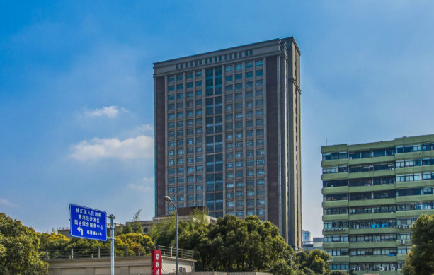 上海齊來(lái)大廈：高品質(zhì)商務(wù)樓宇，設(shè)施完善